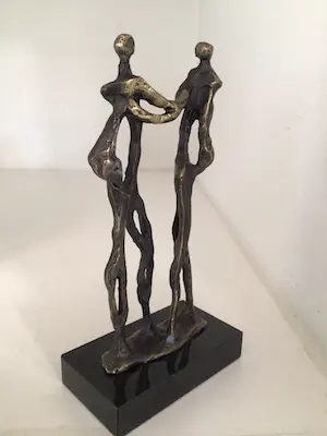 Buy Corry Ammerlaan - Sculptuur “ EEN HANDDRUK VAN GOUD “. Gesigneerd? Bid from 1!