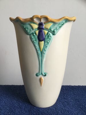 Plateelbakkerij Zuid-Holland - Vaas met vlinder kopen? Bied vanaf 55!