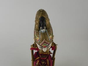 Niet of onleesbaar gesigneerd - Twee Indonesische Wajangpoppen kopen? Bied vanaf 1!