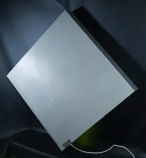 Theo Vankan - Wandscultpuur met geel neonlicht, Zonder titel (Groot) kopen? Bied vanaf 250!