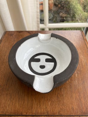 Potterie Ravelli - Ravelli asbak voor Hunter Douglas kopen? Bied vanaf 37!