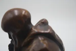 Niet of onleesbaar gesigneerd - Zeldzame Gipsstenen Zittende Monnink op Rots (Begin 16e eeuw) kopen? Bied vanaf 1!