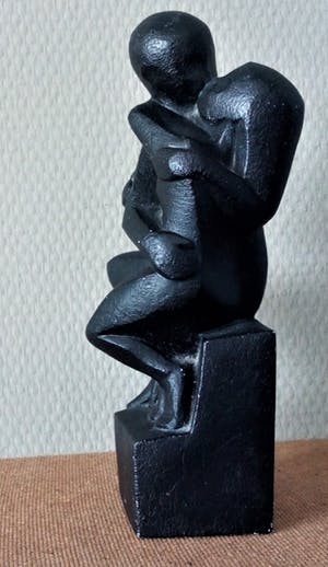 Niet of onleesbaar gesigneerd - ROS Design Parastone Beeldje - Liefdespaar kus - Gesigneerd kopen? Bied vanaf 10!