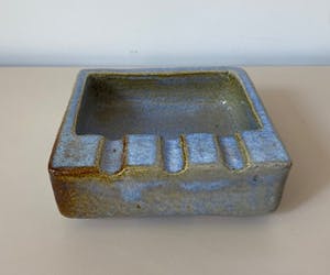 Potterij Zaalberg - Asbak met lichtblauw kristalline glazuur kopen? Bied vanaf 1!