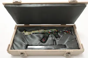 Diederik Van Apple - AK-47 Peace Edition, kunststof object in originele kist kopen? Bied vanaf 375!
