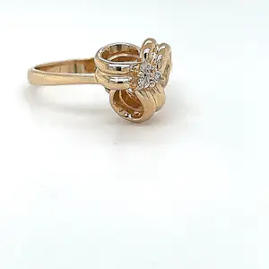 Verspielter Ring in 14 Karat (585) Gelbgold mit hochfeinen Brillanten TW kopen? Bied vanaf 220!