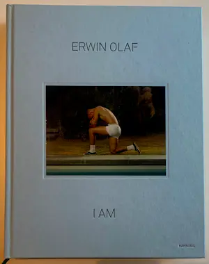 Erwin Olaf - Gesigneerd boek: I AM - 2019 kopen? Bied vanaf 250!