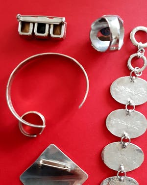 Curiosa - Antiek sieraden x 7 stuks kopen? Bied vanaf 1!