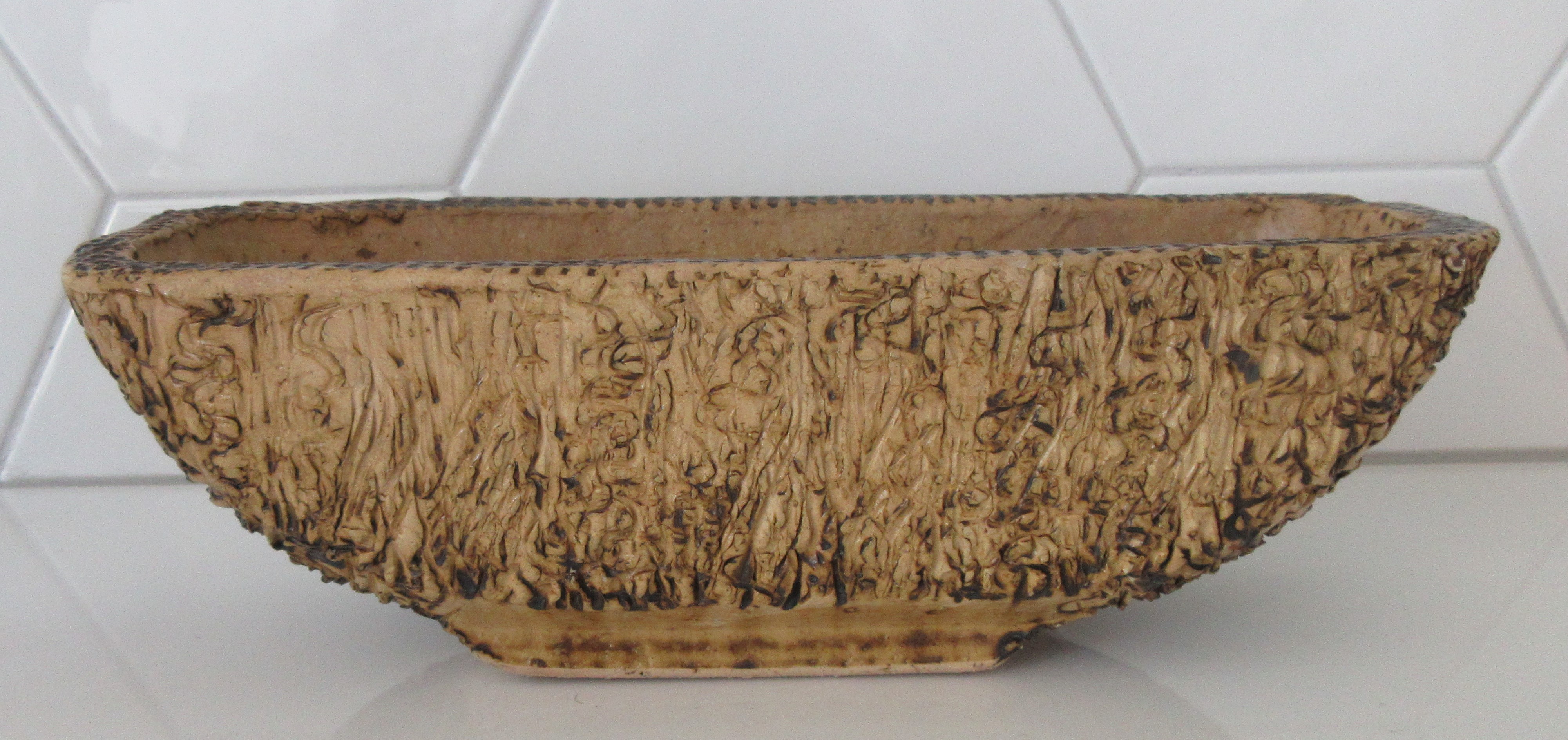 Niet of onleesbaar gesigneerd - AGU Reuver vintage Berkenbast cactus jardiniere verkocht voor € 1!