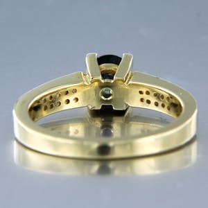 14K Goud - ring bezet met saffier en diamant - ringmaat 17,25 (54) kopen? Bied vanaf 400!