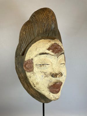 Punu - African female mask from the Punu - Gabon. kopen? Bied vanaf 45!