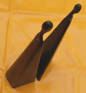 Sydney Kumalo - Twee vrouwen kopen? Bied vanaf 160!