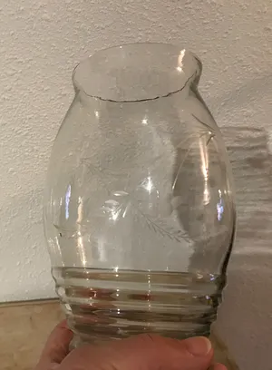 Royal Leerdam - Geëtste vazen met bladeren kopen? Bied vanaf 50!