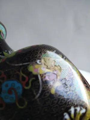 Niet of onleesbaar gesigneerd - Cloissonné schaal en vaas kopen? Bied vanaf 1!