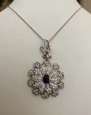 Vintage 18 kt gouden hanger met saffier en diamanten kopen? Bied vanaf 1800!