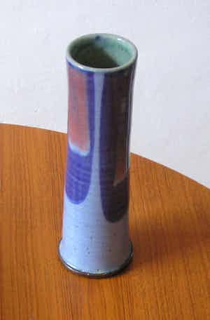 Niet of onleesbaar gesigneerd - Studio keramische cilinder of kokervaas verkocht voor € 1!