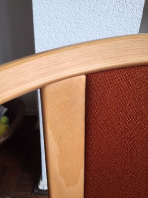 Magnus Olesen - Denemarken: Vier beukenhouten stoelen brique zitting en rugleuning kopen? Bied vanaf 150!