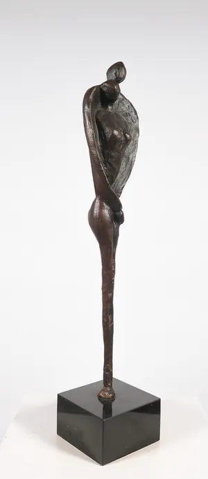 Niet of onleesbaar gesigneerd - Slank bronzen beeld van twee figuren in een omhelzing kopen? Bied vanaf 1!