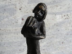 Astrid Veldhuyzen-Koppen - - prachtige, zware, vol bronzen sculptuur moeder en dochter kopen? Bied vanaf 49!
