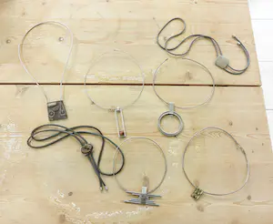 Menno Meijer - Lot van zeven kettingen kopen? Bied vanaf 1!