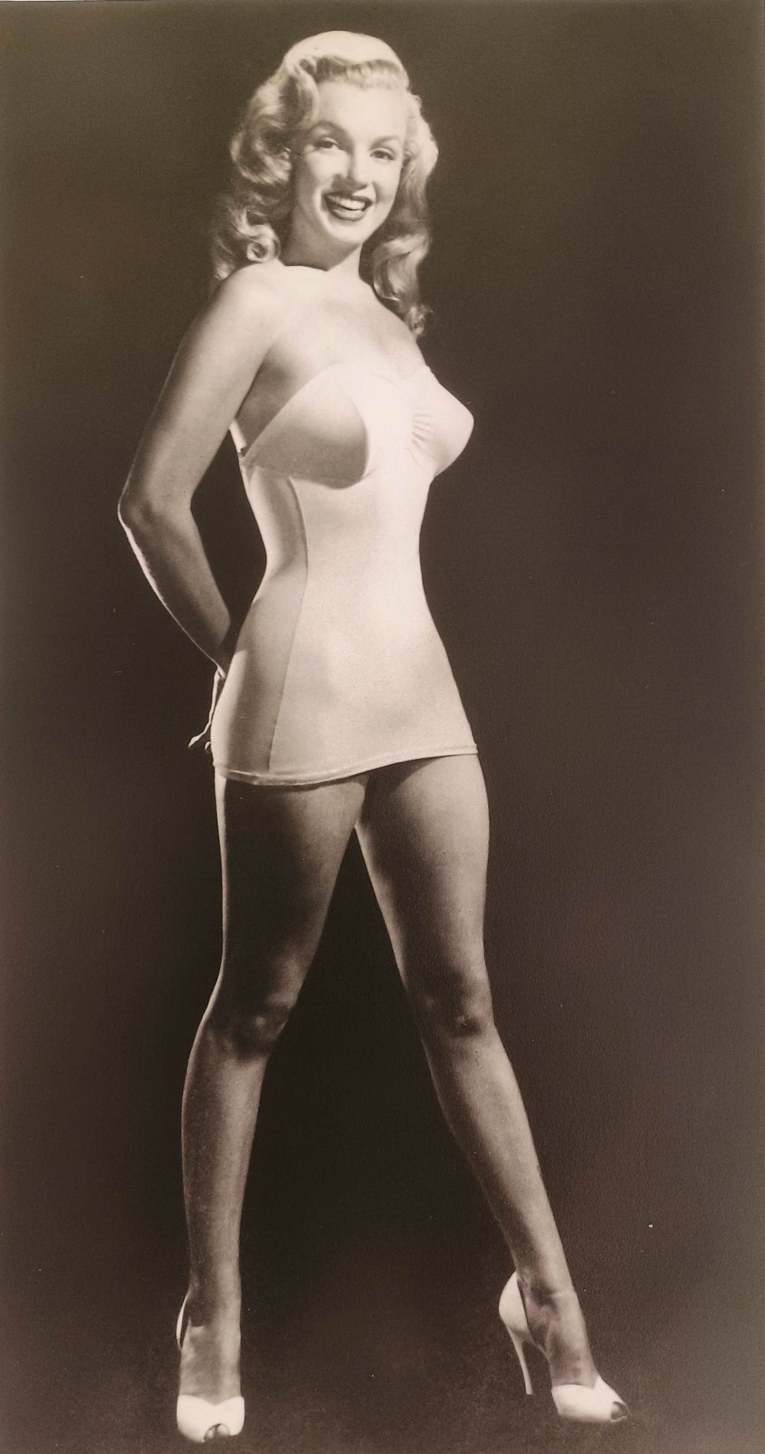 László Willinger - Marilyn Monroe - Pin-up, 1948 kopen? Bied vanaf 990!