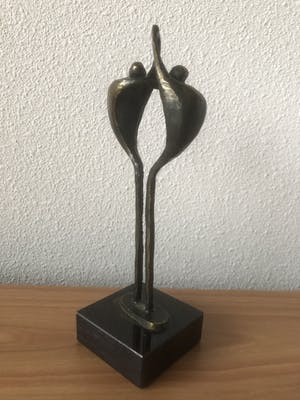 Corry Ammerlaan - Prachtig beeld " VAN MENS TOT MENS " kopen? Bied vanaf 35!