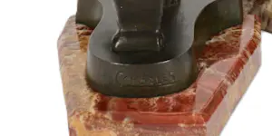 Charles Charles - Twee Art deco bronzen katten op marmer sokkels kopen? Bied vanaf 1800!