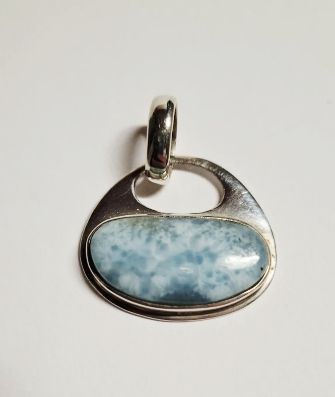 Buy Nieuwe zilveren hanger met larimar? Bid from 40!