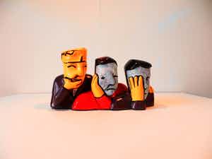 Herman Brood - Sculptuur van Kunsthars HOREN ZIEN en ZWIJGEN verkocht voor € 95!