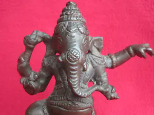 Heiligenbeeld - Dansende Ganesha. kopen? Bied vanaf 50!