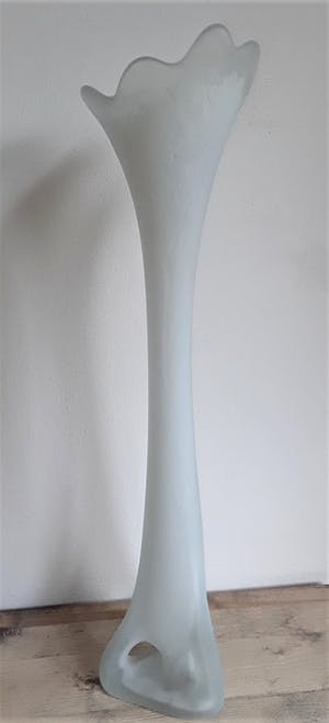 Curiosa - Handgeblazen design vaas/kunst sculptuur: vermoedelijk Fidrio met White Granulat kopen? Bied vanaf 1!