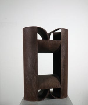Niet of onleesbaar gesigneerd - Geometrisch object van cortenstaal kopen? Bied vanaf 1!