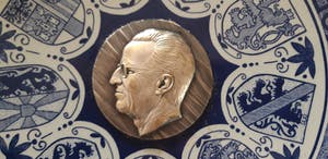 Faiencerie De Hoop - Mooi herdenkingsbord na het overlijden van Koning Boudewijn. kopen? Bied vanaf 20!