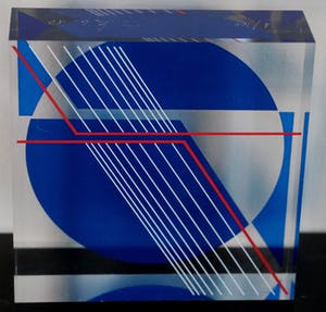 Friedrich Geiler - Gesigneerde en genummerde sculptuur van plexiglas kopen? Bied vanaf 250!