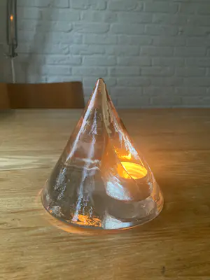 Klaus Breit - Waxinelichthouder “Pyramide”, 1970 voor Wiesenthalglashütte kopen? Bied vanaf 25!