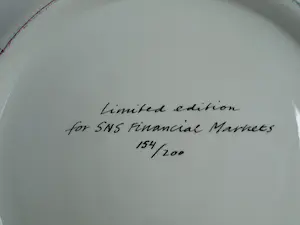 Clemens Briels - Wandbord , Schaal , Friendship is the Vehicle… - Ø 37 cm - 1998 kopen? Bied vanaf 1!