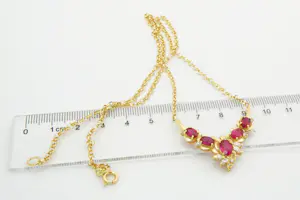 1174- Gracieus 18krt geel gouden Indiaas halssierraad - roze rode stenen kopen? Bied vanaf 380!