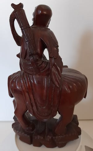 Curiosa - Jager op olifant figuur uit Indonesië kopen? Bied vanaf 1!