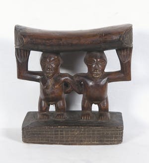 Luba - Houten neksteun, gedragen door man en vrouw kopen? Bied vanaf 1!