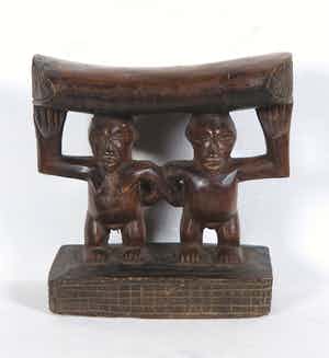 Luba - Houten neksteun, gedragen door man en vrouw verkocht voor € 1!