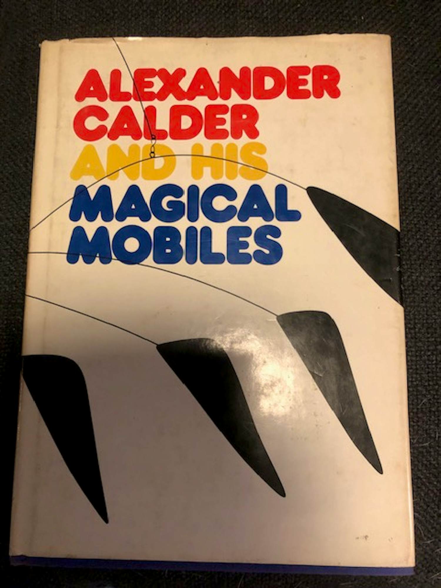 Alexander Calder - and his magical mobiles kopen? Bied vanaf 25!
