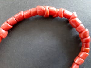 Curiosa - Koraal armband met Biwa parels kopen? Bied vanaf 1!