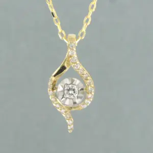 Acheter14k gouden collier en hanger met briljant geslepen diamant tot. 0.11ct? Enchérissez de 210!