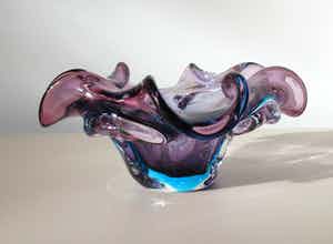 Josef Hospodka - Lila en lichtblauwe glazen schaal verkocht voor € 37!