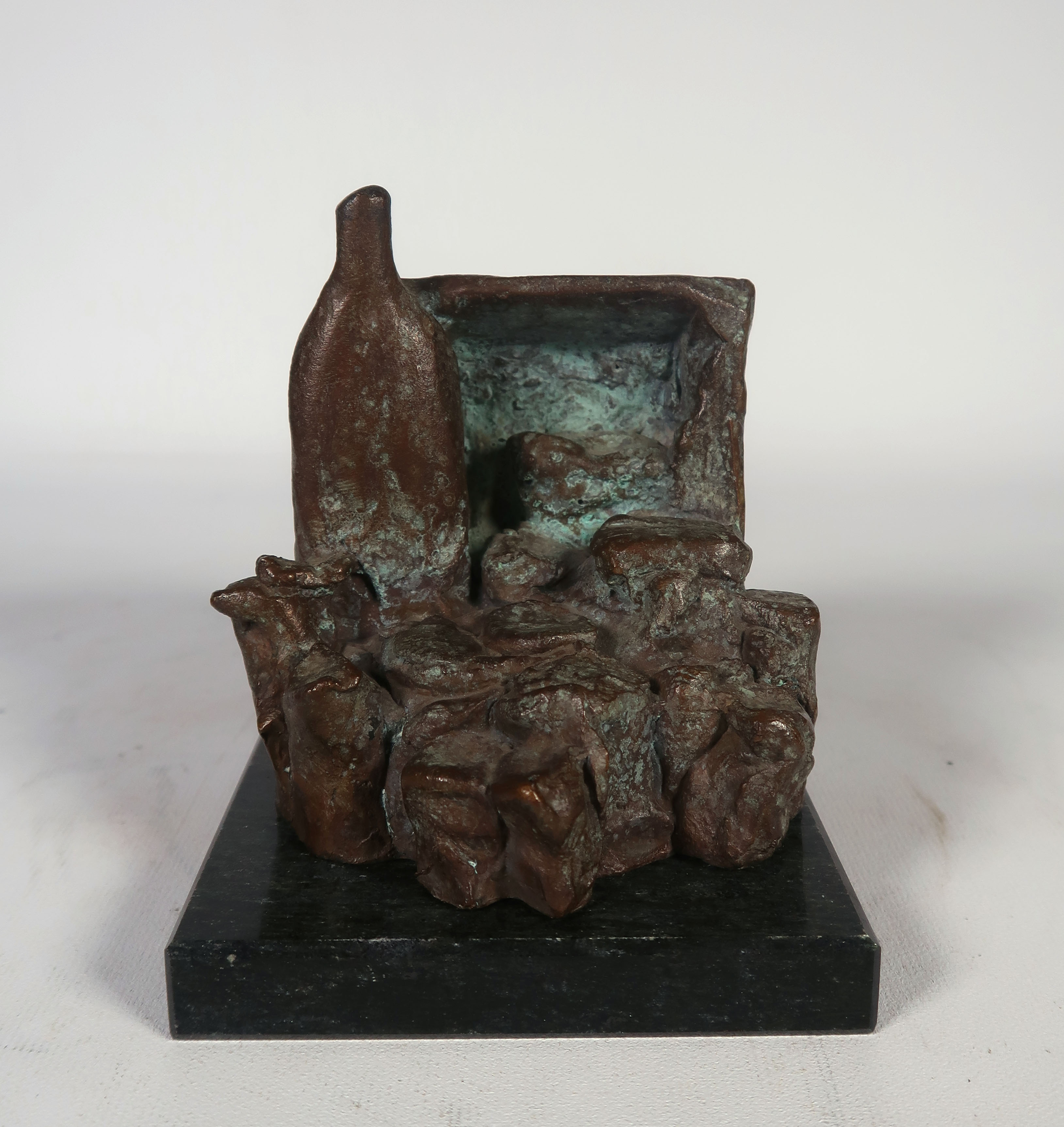 Brons (Onbekend) - Brons en graniet, Stilleven met fruitmand verkocht voor € 1!