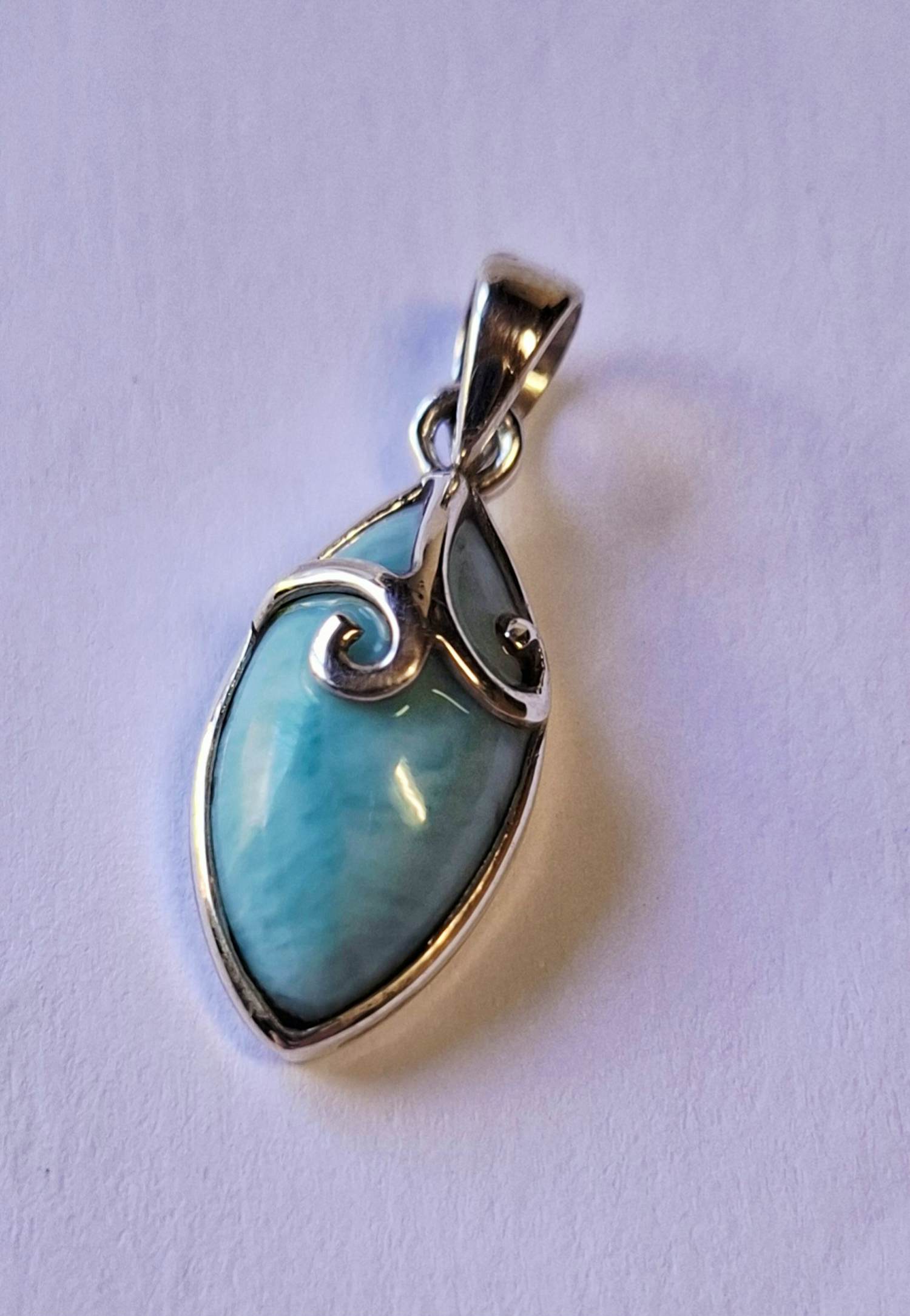 Nieuwe unieke hanger gemaakt van 925 sterling zilver met een Larimar edelsteen. kopen? Bied vanaf 55!