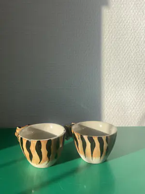 Niet of onleesbaar gesigneerd - Tijgerkopjes (espresso- of theekopjes) van Master Strong Stoneware kopen? Bied vanaf 1!