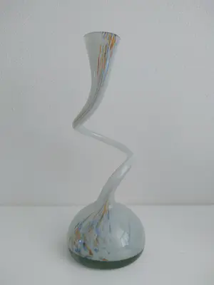 Niet of onleesbaar gesigneerd - sierlijke, gedraaide vaas, handgemaakt kopen? Bied vanaf 1!