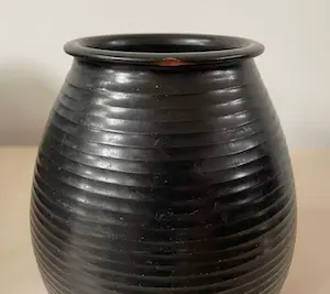 ADCO - Zwarte Ribbelvaas model 1014 kopen? Bied vanaf 1!