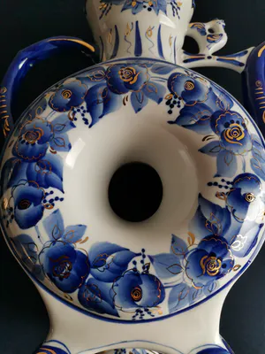 Niet of onleesbaar gesigneerd - Fraai gedecoreerde Chinese koffiepot met kraaiende haan kopen? Bied vanaf 1!